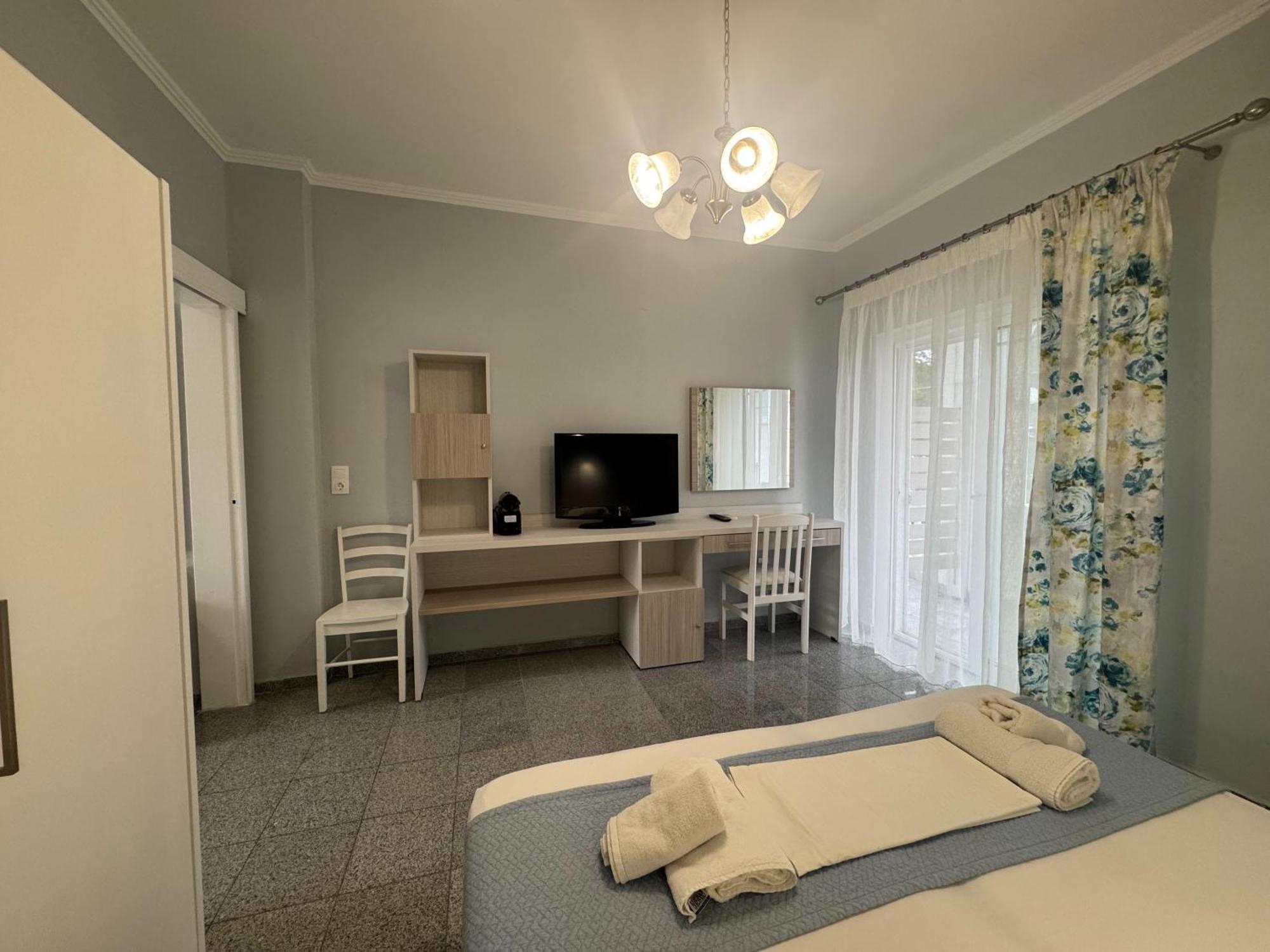 Diaporos Hotel Vourvourou Ngoại thất bức ảnh